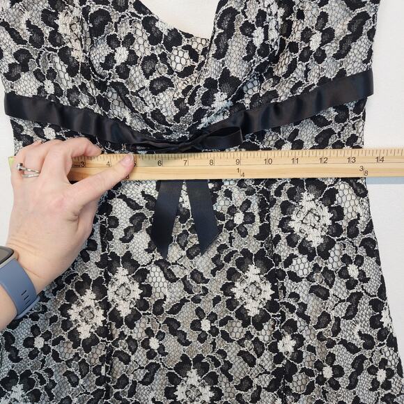 Cache Halter Lace Tulle Dress Size 6 Black Ivory Asymmetric Goth Prom Wedding - Picture 14 of 16